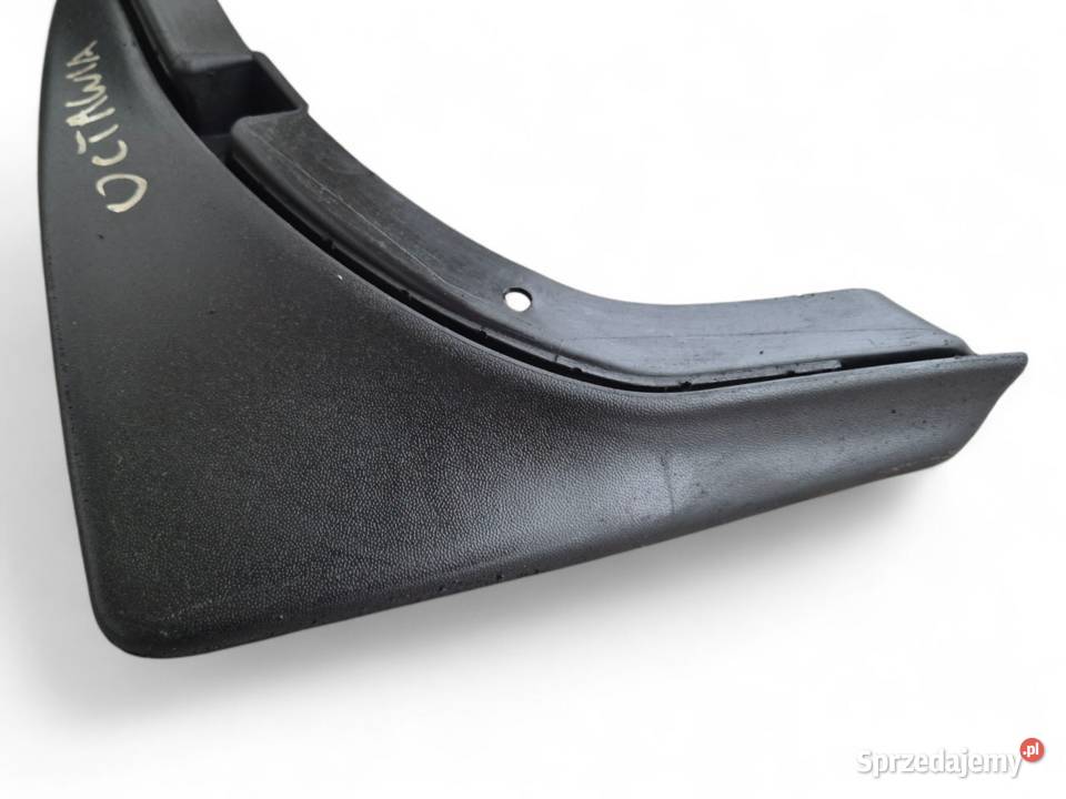 KOMPLET CHLAPACZ TYŁ PRAWY LEWY SKODA OCTAVIA II Działoszyce