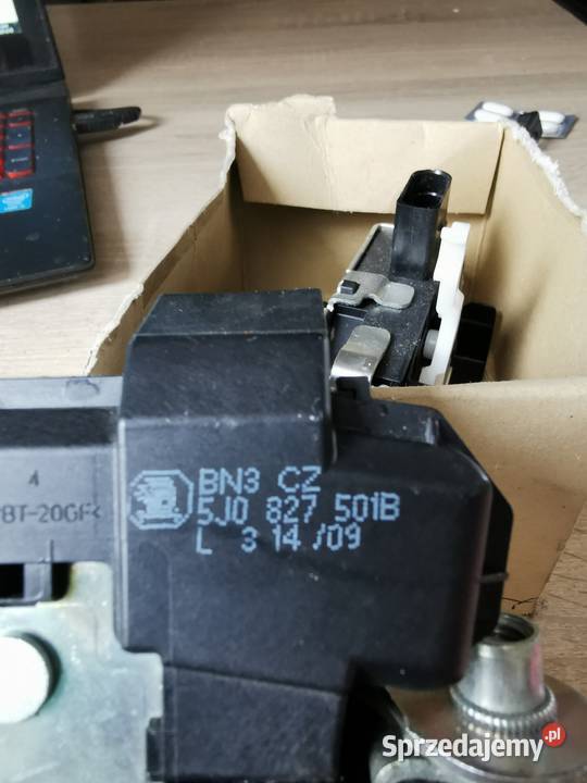 ORYGINAU FABIA II ROOMSTER ZAMEK KLAPY TYŁ pomorskie sprzedam