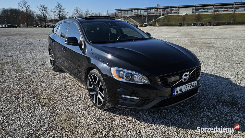 Volvo v60 T5 R-Designe, bogata opcja, stan bardzo dobry.