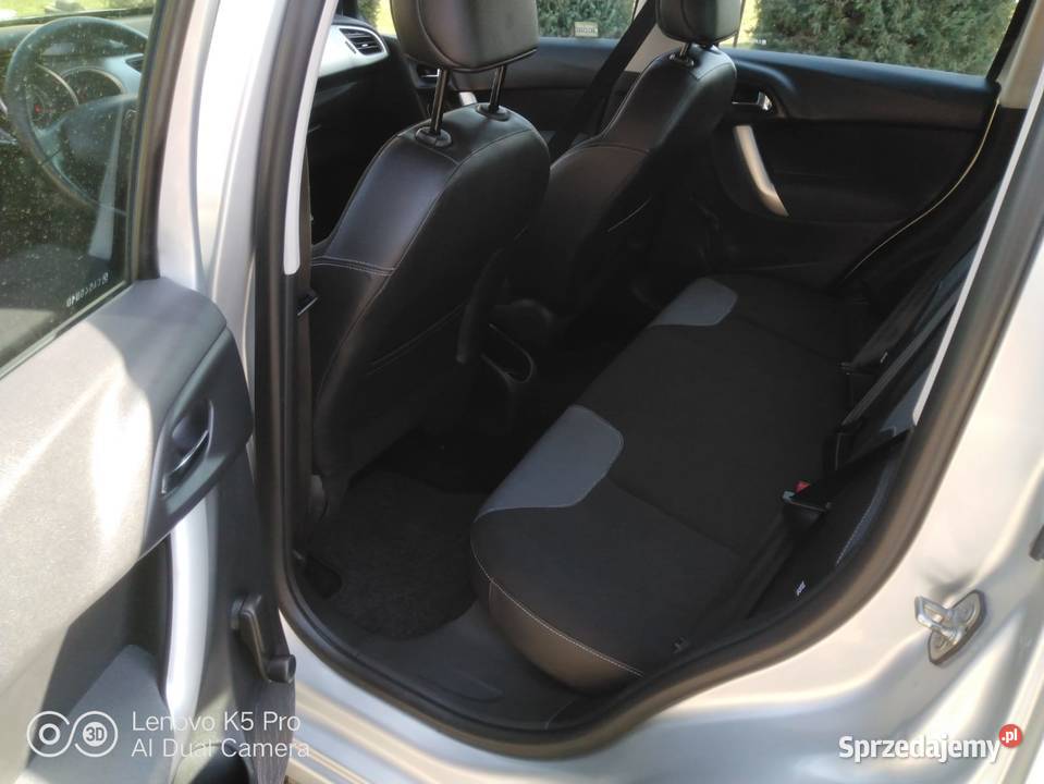 Citroen c3 11 benzyna 60 niski przebieg Rok produkcji 2012 Lisia Góra