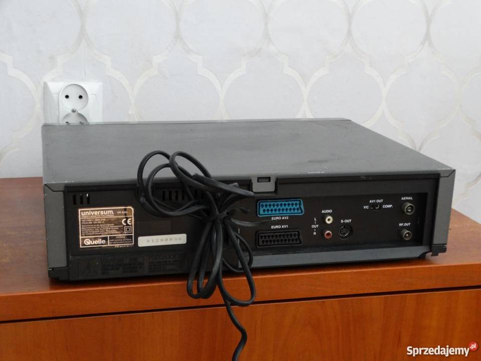 Magnetowid SVHS Universum VR4390 stereo WYSYŁKA Magnetowidy Jasło sprzedam