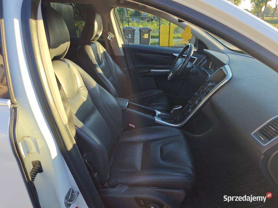 Volvo xc60 2014r 32 benzynaautomatlift Iława