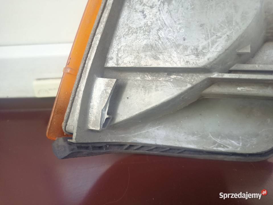Mercedes 190 W201 kierunkowskaz kierunek prawy osobowe sprzedam