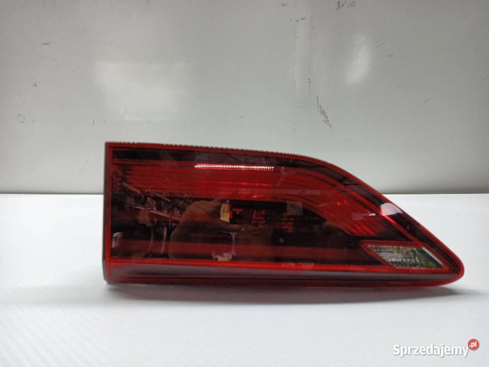 LAMPA TYŁ TYLNA PRAWA VW GOLF VIII 5H0945094C osobowe sprzedam
