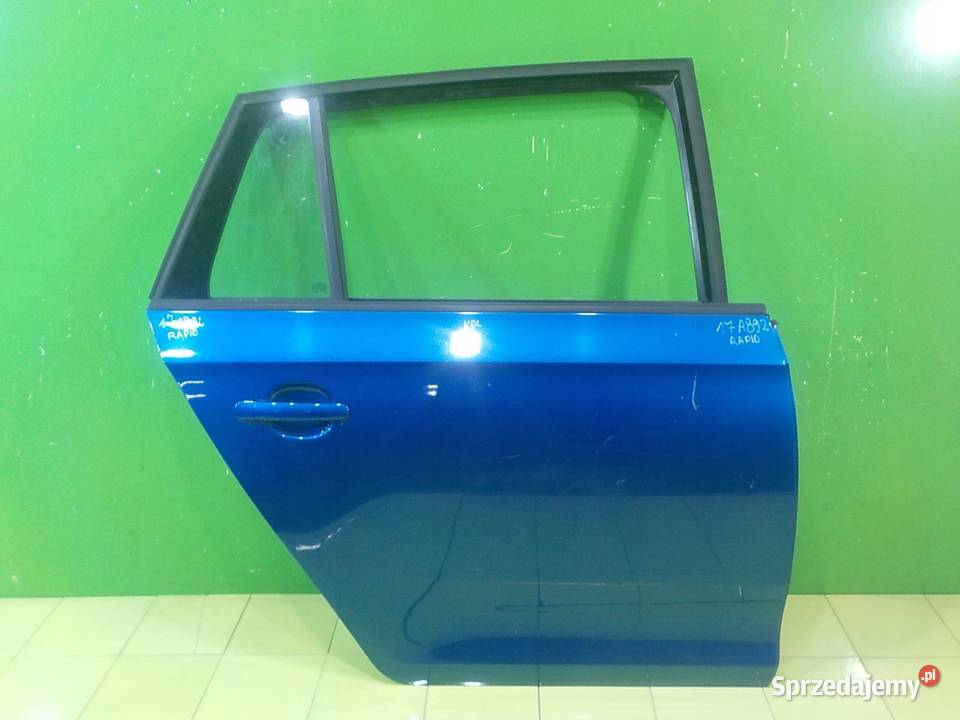 SKODA RAPID 14 TDI 16r 5D drzwi prawe tyl
