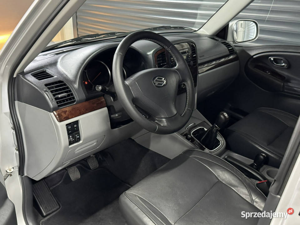 Suzuki Grand Vitara 20 16V skóry full idealna Chechło