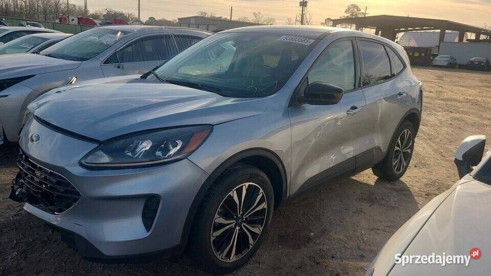 Ford Escape Kuga 2022 15 AWD uszkodzony w drodze Żórawina