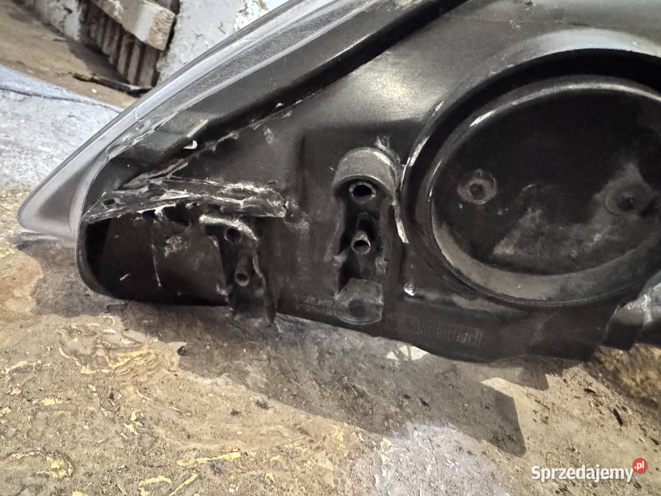 Prawa lampa ford focus mk3 Europa Częstochowa sprzedam