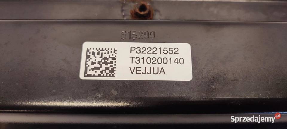 VOLVO XC40 BELKA POD CHŁODNICE 32221552 32221843