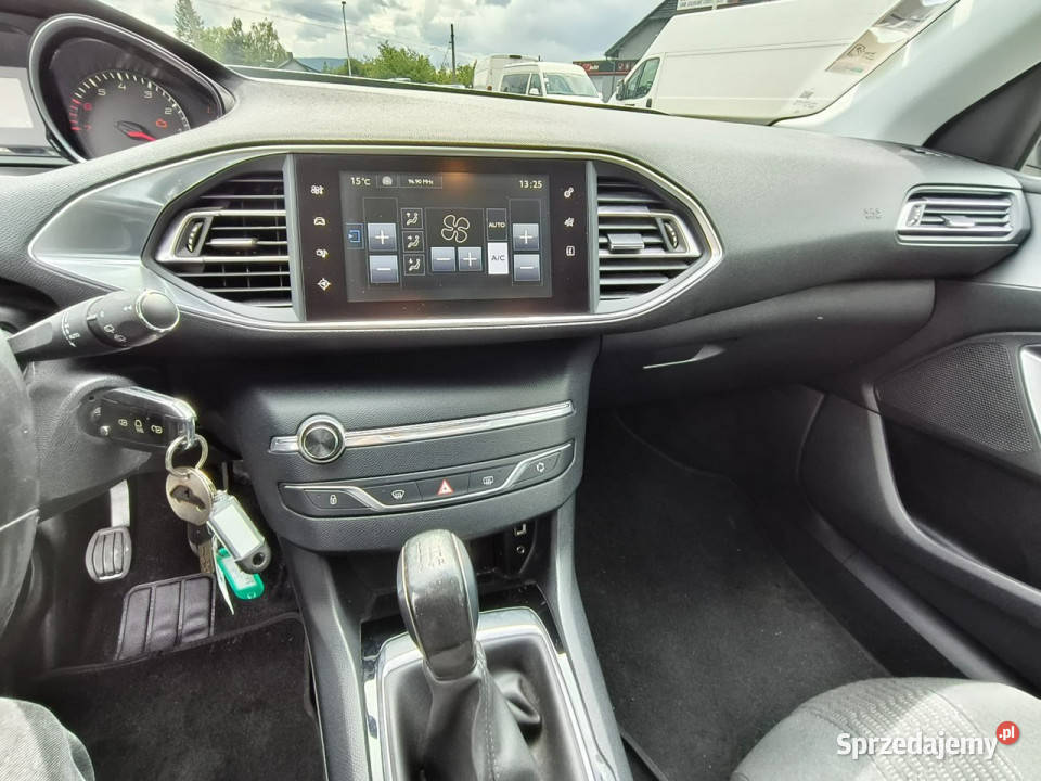 Peugeot 308 12 benzyna 110 tablet ledy tempomat benzyna Kęty