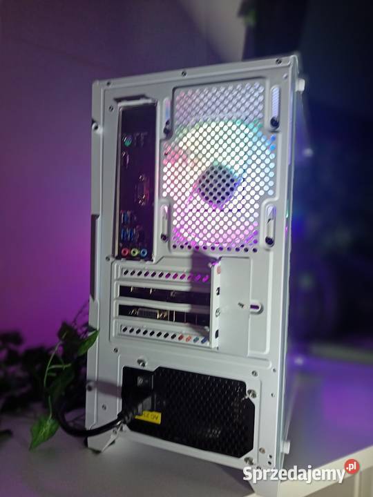 Nowy Biały Komputer Gamingowy PC AMD Ryzen 3