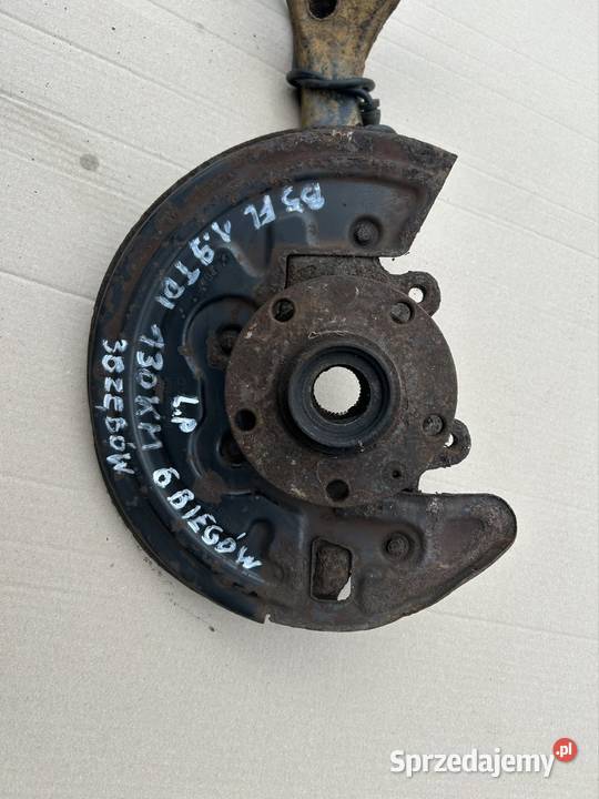 Zwrotnica lewy przód Passat b5 fl 19tdi 130 Bydgoszcz sprzedam
