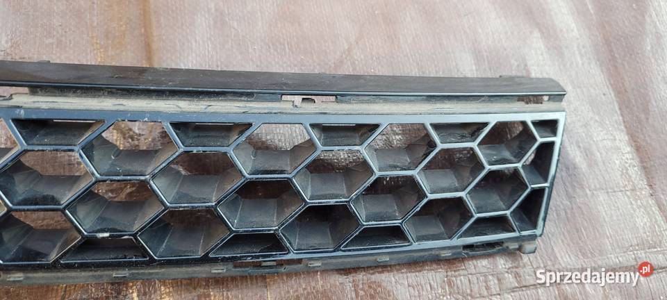 ATRAPA GRILL ZDERZAKA VW GOLF VI GTI osobowe śląskie Ruda Śląska