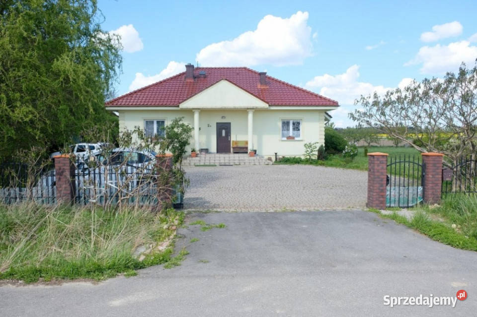 Dom parterowy wolnostojący na dużej działce cegła opolskie sprzedam