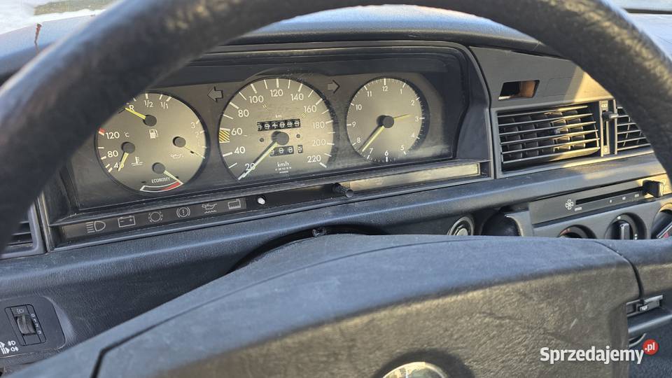Mercedes 190 20i przebieg 91 manualna Nowy Świętów