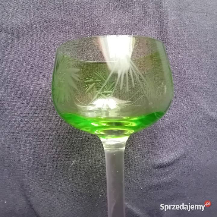 Kieliszek do wina ze szlifowaną zieloną czaszą Koźminek