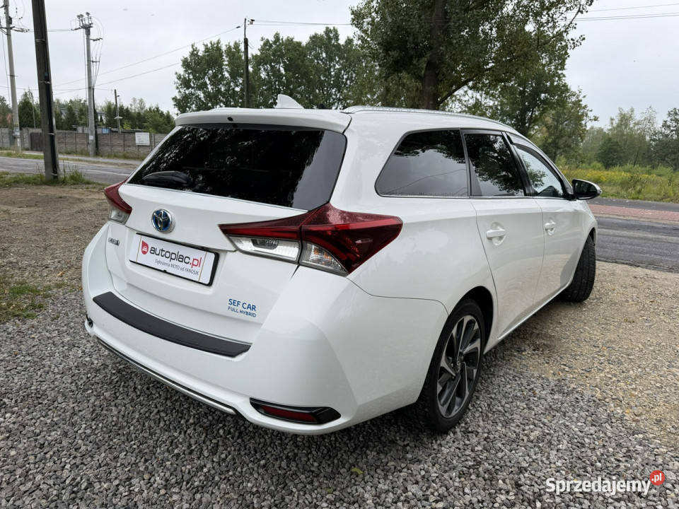 Toyota Auris 18 HSD 136 Serwisowany Kamera Ładny 330000km