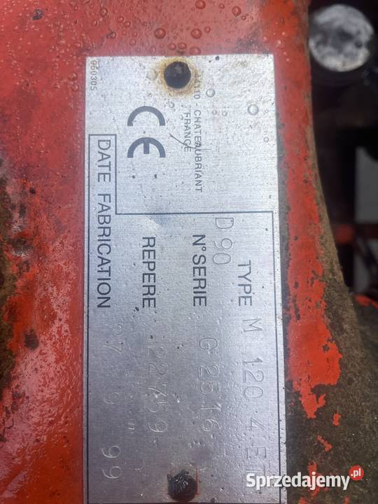 Plug obrotowy 4 skibowy Kuhn nieuszkodzony Sieradz sprzedam