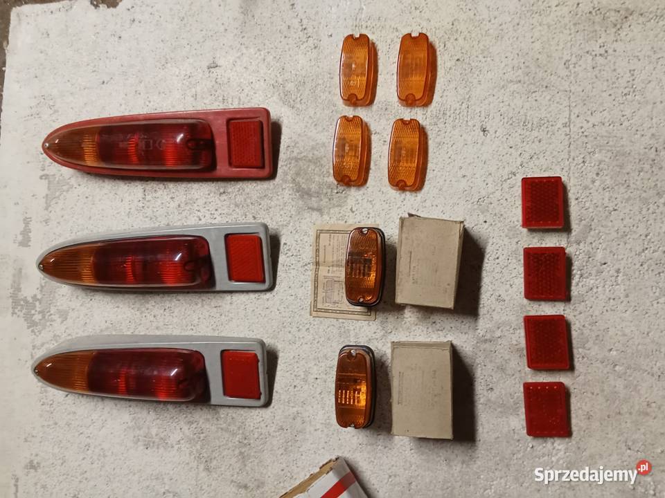 Trabant 601 poszycia klapa pas progi lampy Dobre