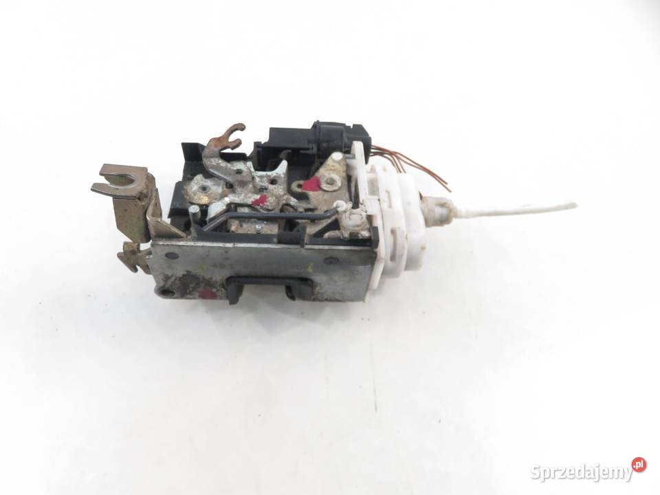 ZAMEK PRAWY PRZEDNI AUDI A4 B5 4D1837016D