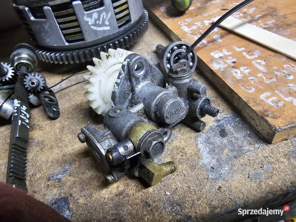 Kawasaki KMX 125 dozownik pompa pompka oleju Pozostałe Jelenia Góra