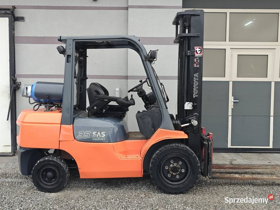 Wózek widłowy Toyota 7FGJF35 35T Lpg 4 Sekcje Sandomierz