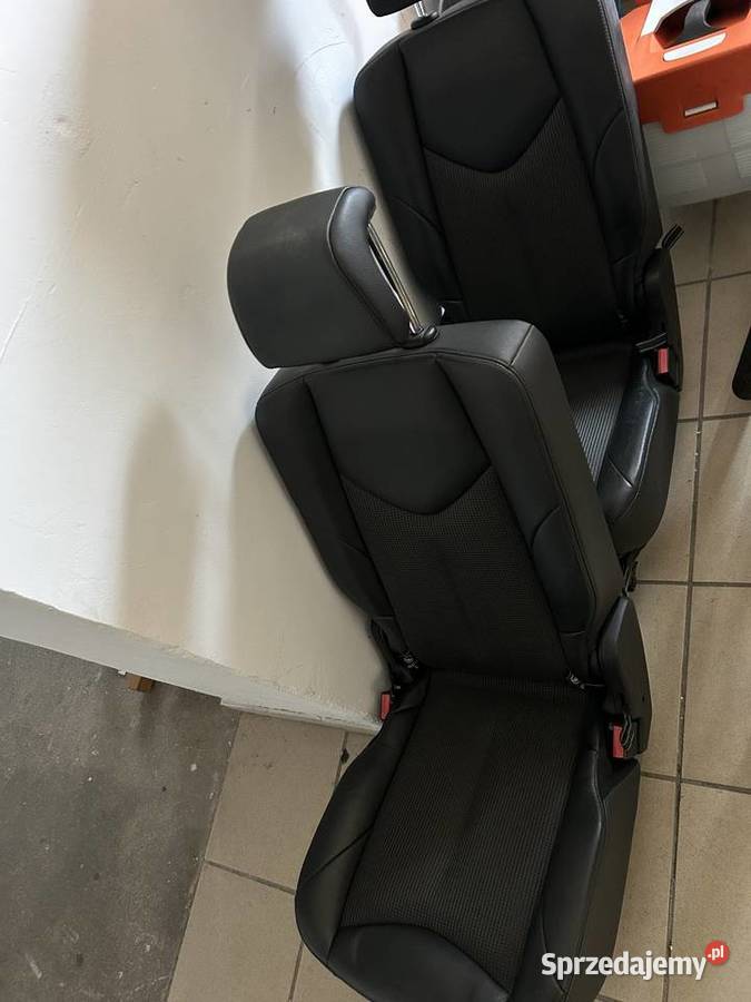 Sprzedam fotele półskóra trzeci rząd peugeot 308 Fotele i kanapy Konin