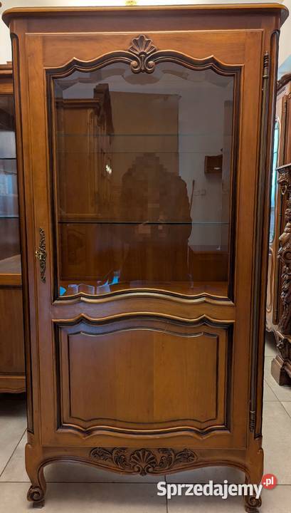 Piękna witrynaserwantka ludwikowska orzechsklep Dąbrowa Górnicza