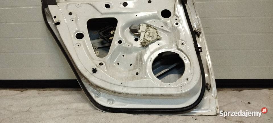 Audi a4 B8 kombi 0715 drzwi lewy tył tylne śląskie Bielsko-Biała