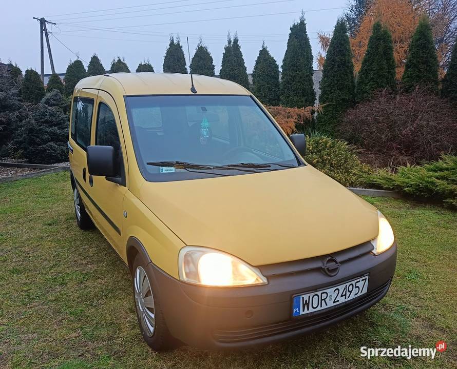 Opel Combo 13 CDTI hak Opel Ponikiew Duża