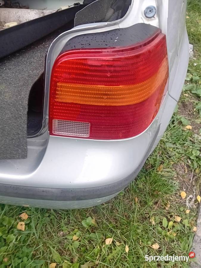 Golf 4 drzwi prawe srebrne przod tył zderzak tył Łagów