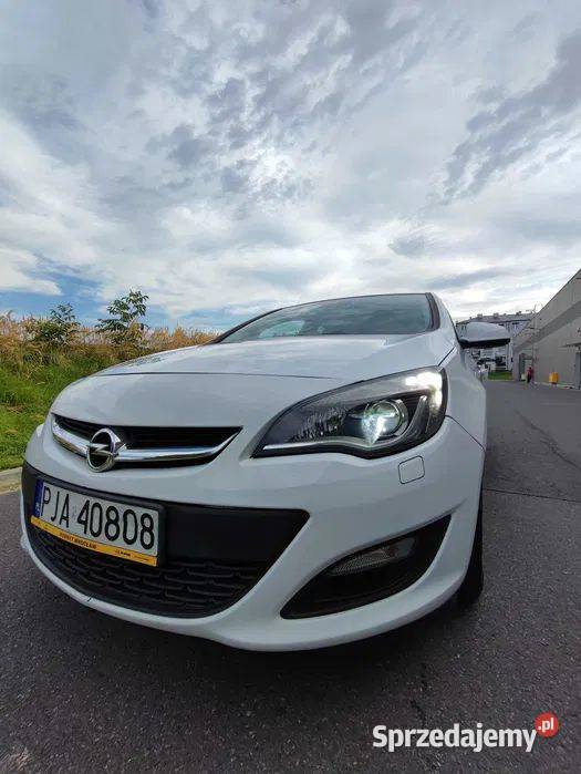 Opel Astra J 2014 14T 140 170 pdc tempomat nieuszkodzony