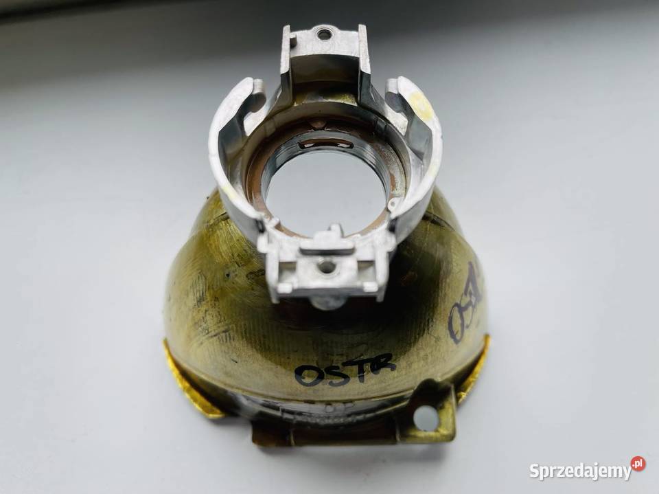 TOYOTA AVENSIS T27 PRZED LIFTEM ODBŁYŚNIK XENON