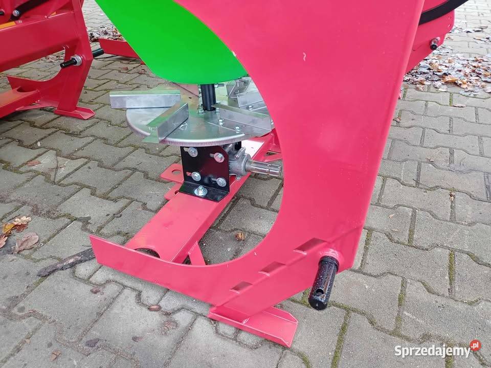 Rozsiewacz nawozów jednotarczowy Demarol lejek Rakoniewice sprzedam