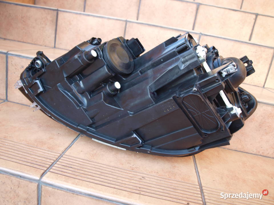 VW Golf 7 VII lampa prawa przód zwykła 2017 Oświetlenie Kalisz sprzedam