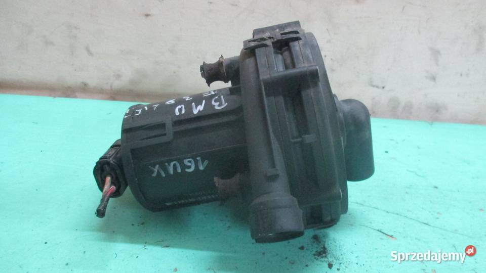 BMW E38 LIFT 28 B 01r pompa powietrza wtórnego sprzedam