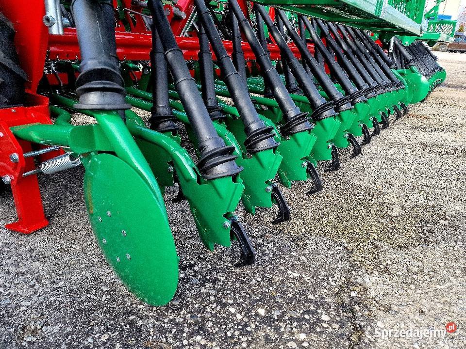 Siewnik zbożowy stopkowy 25m SR250 AGROMASZ Kielce