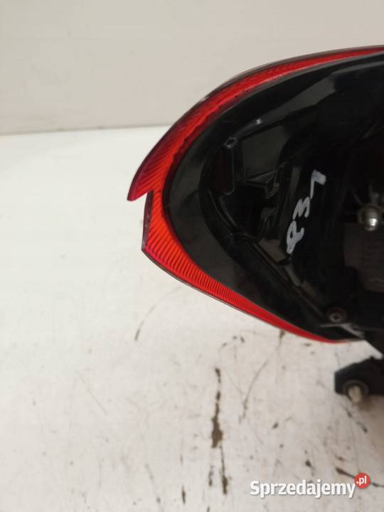 LAMPA TYŁ PRAWA 3D EU Toyota Yaris III 2011