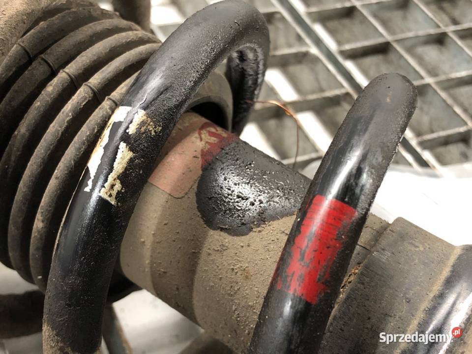 AMORTYZATOR PRAWY TYŁ SUBARU XV Hatchback 20 osobowe