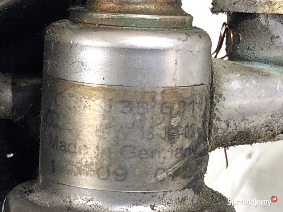 LISTWA WTRYSKOWA AUDI A4 B6 20 130