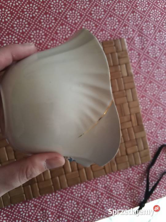 Prl bomboniera iryzowany cienka porcelana Fenix Łódź