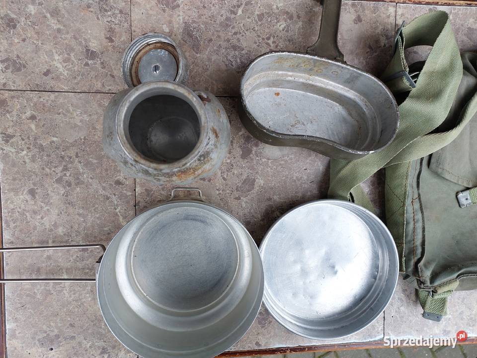 Stara wojskowa manierka menażka torba masce Tczew