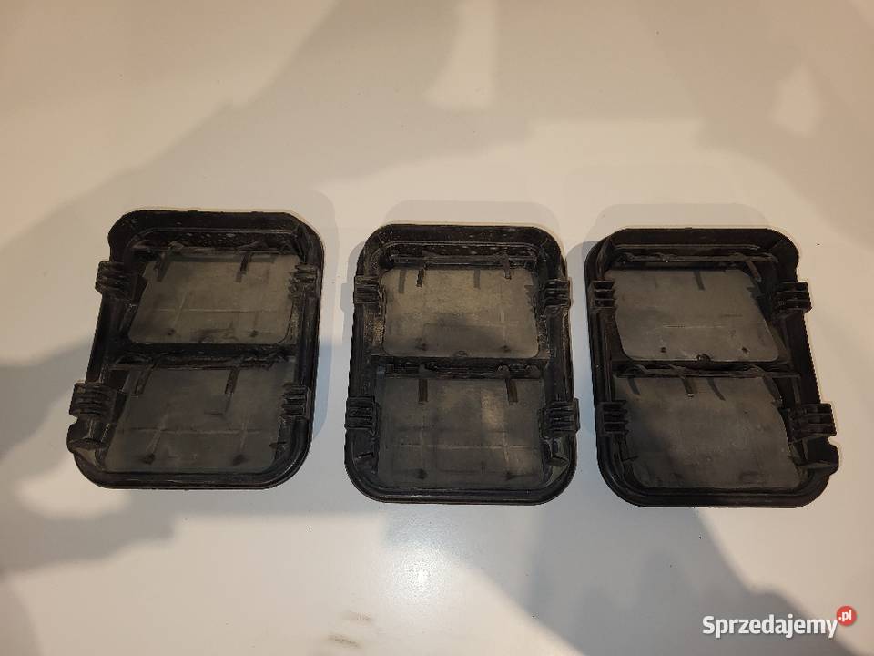 Kratka wentylacyjna tyl dokker osobowe Pabianice sprzedam