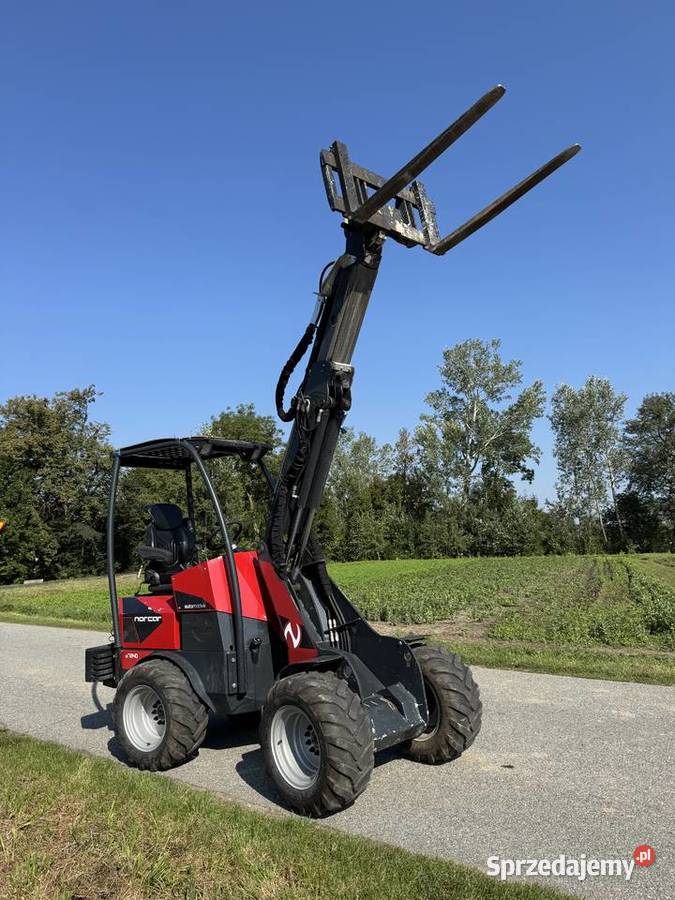 Ładowarka Kołowa Teleskopowa Norcar A7240 Kramer