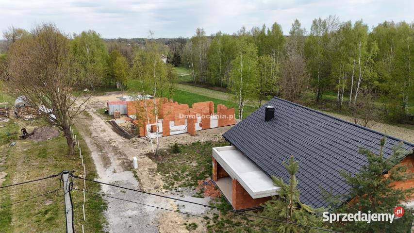 Dom wolnostojący 1675m2 Dąbrówka sprzedam