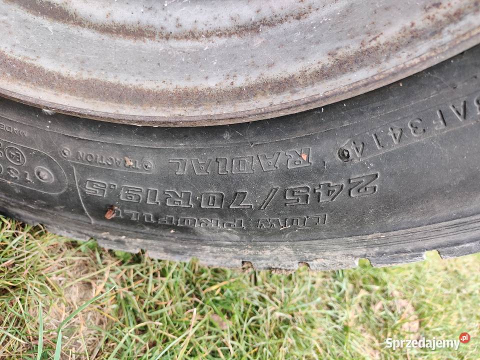Przyczepawóz do bel nieuszkodzony Siemień
