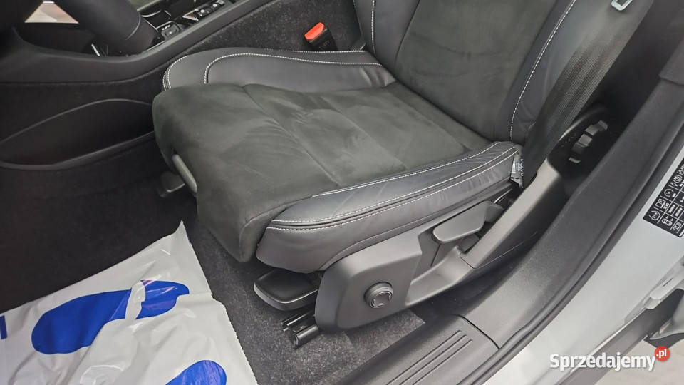 Volvo XC 40 T5 PlugIn Hybrid Inscription Z mazowieckie Warszawa