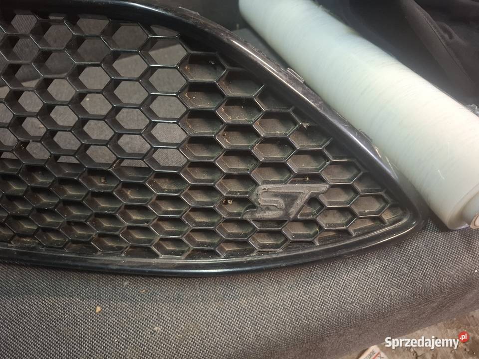 Atrapa chłodnicy grill przód Ford Focus ST MK3