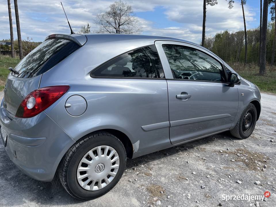Opel Corsa D 12 benzyna 2007r z problemem 2/3 Starachowice
