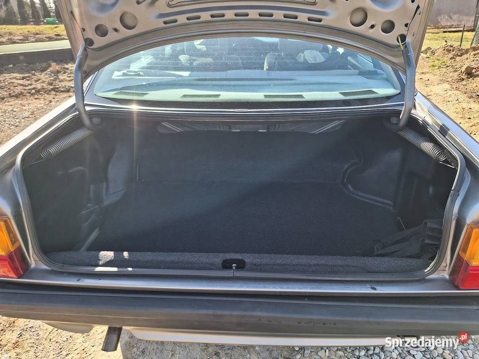 Audi 100 c3 nieuszkodzony Myślenice sprzedam